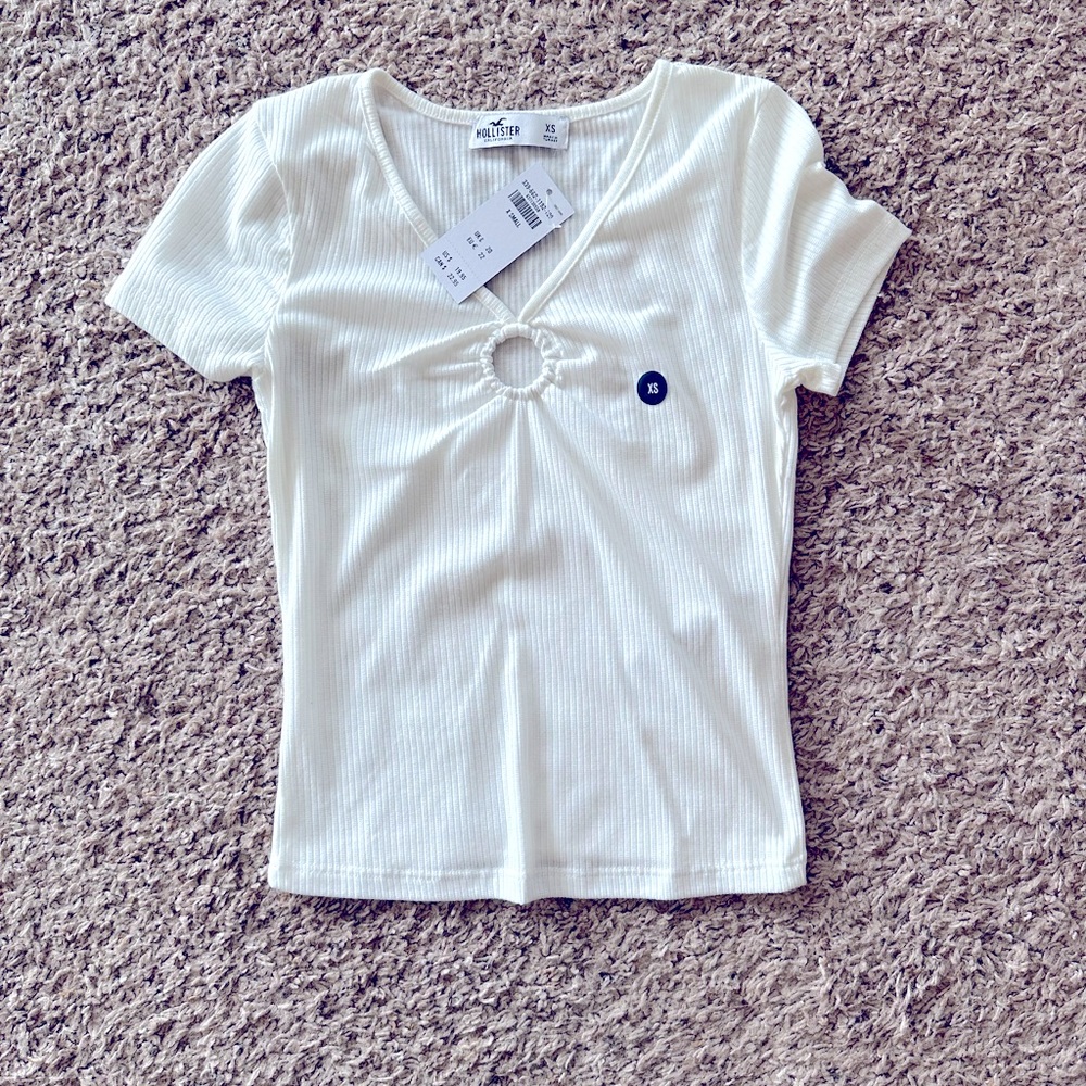 Hollister tee